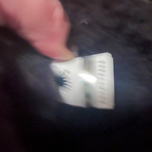 RARE! Sequin Uggs - Picture 4 of 4